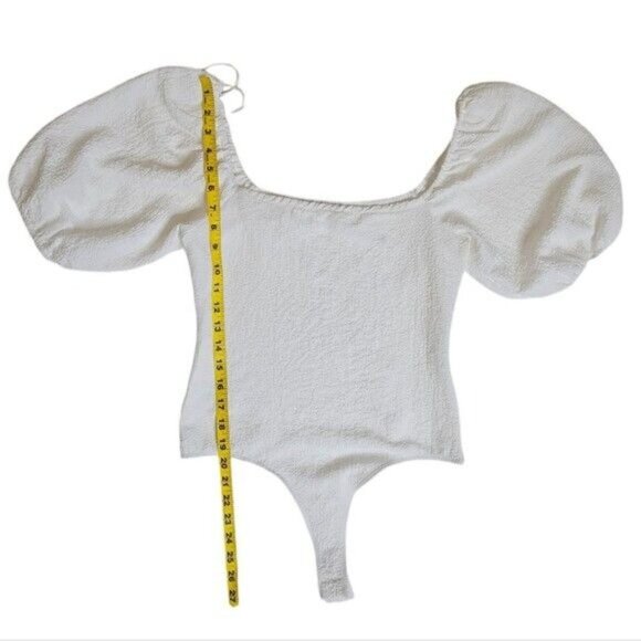 ASTR white crepe puff sleeve square neck body suite size medium - Picture 13 of 14